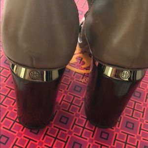 Brand new never worn Tory Burch heels!